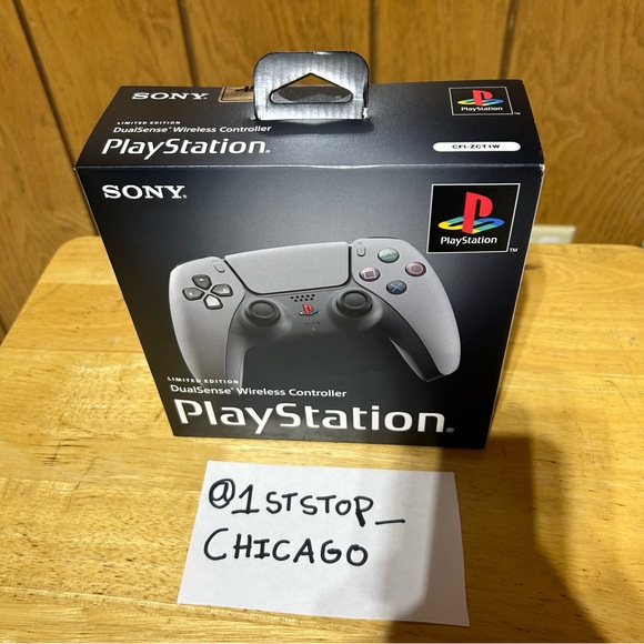 Sony PlayStation 5 30th Anniversary DualSense Wireless Controller LE PS5 NEW - Picture 6 of 7